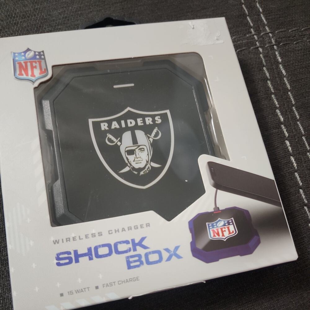 Las Vegas Raiders - Shock Box- Wireless Charger- Sealed